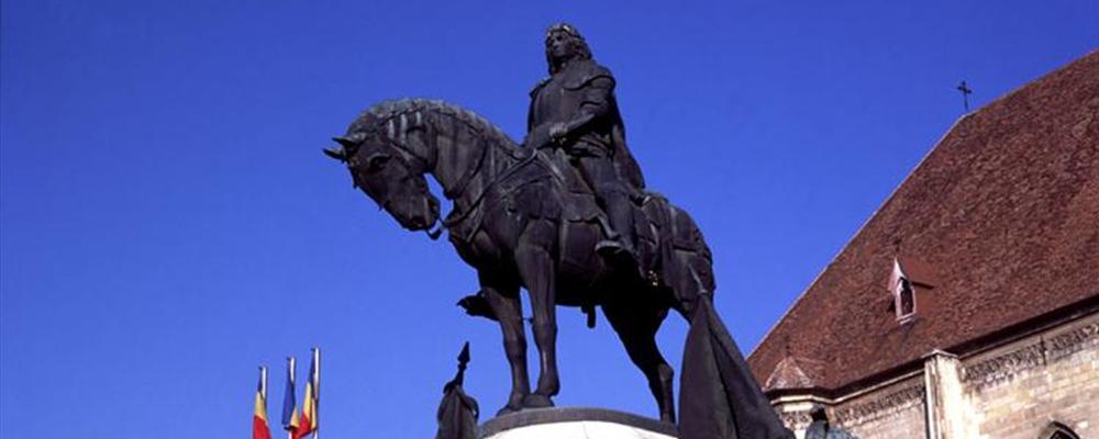 Cluj Napoca - statuia lui Matei Corvin